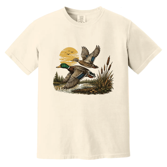 Retro Flying Mallard Duck Classic Waterfowl Graphic T-Shirt