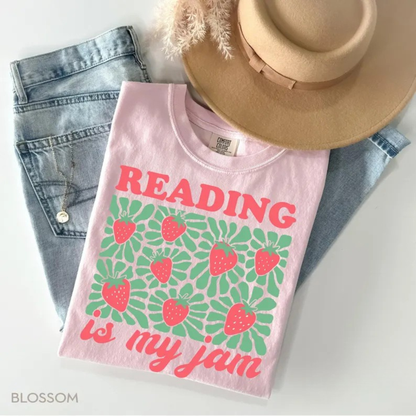 Read Banned Books Vintage Graphic Tee - Retro Aesthetic Soft Cotton Unisex Reader & Librarian Gift T-Shirt