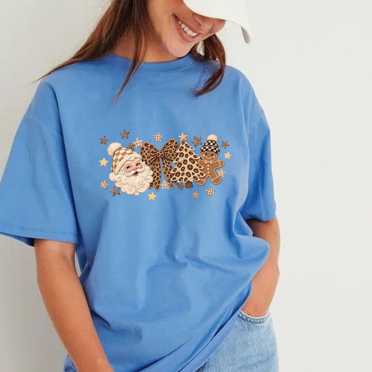 Coquette Gingerbread & Leopard Bow T-Shirt – Retro Christmas Holiday Graphic Top