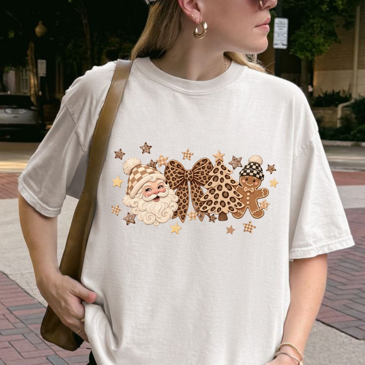 Coquette Gingerbread & Leopard Bow T-Shirt – Retro Christmas Holiday Graphic Top  Hiyatee